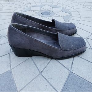 Aerosoles A2 Gray Suede Slip-On Wedge Shoes 8.5